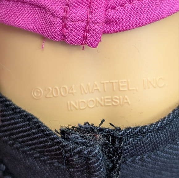 Barbie | 2005 Teen Trends Kianna Doll, 17" Articulated Doll - Picture 5 of 15